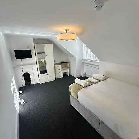 Cambridge Central Rooms - Tas Accommodations Exterior photo